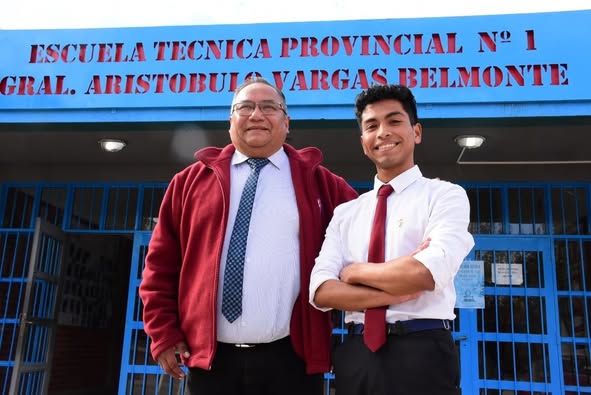 Estudiante de la ETP logra beca para formarse en institución universitaria de EEUU
