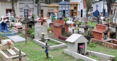 Ampliarán horarios y servicios en los cementerios municipales por el Día de Todos los Santos y Fieles Difuntos
