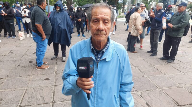 RETIRADOS, ACTIVOS DE LA POLICÍA Y PENITENCIARIOS MANIFIESTAN EN LAS CALLES POR AUMENTO SALARIAL EQUITATIVO