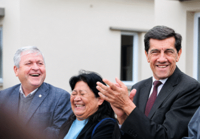 Sadir encabezó la entrega de 40 viviendas en Calilegua financiadas con recursos provinciales