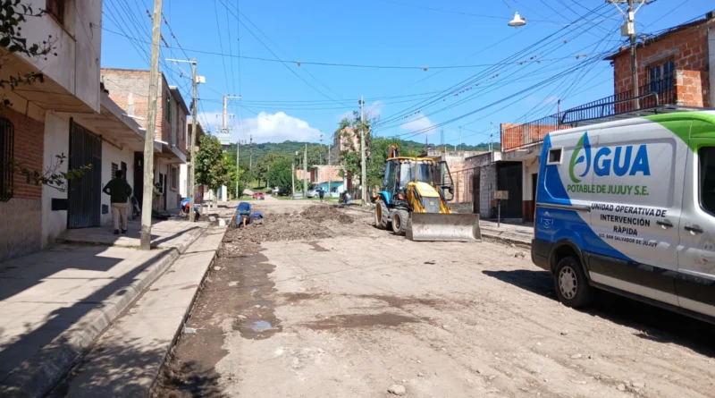 Agua Potable de Jujuy renueva redes para habilitar nuevas pavimentaciones en la Capital