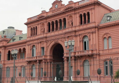 PERIODISTAS REGRESAN A CASA ROSADA BAJO ESTRICTAS RESTRICCIONES: TENSIÓN ENTRE GOBIERNO Y PRENSA