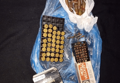 DISPARÓ CONTRA LA CASA DE SU EXPAREJA, FUE DETENIDO Y ENCONTRARON UN ARSENAL
