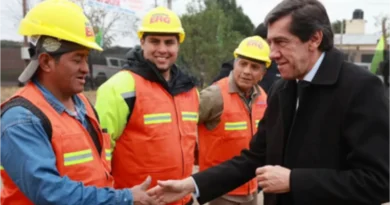 Sadir encabezó el inicio de obra de un complejo habitacional de 45 departamentos en El Carmen