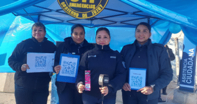 LA POLICÍA DE LA PROVINCIA DESPLEGÓ UN STAND INFORMATIVO PARA PROMOVER EL USO DE LOS TÓTEMS DE SEGURIDAD Y CONCIENTIZAR SOBRE LA LÍNEA 911