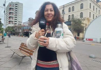 DE LA TIERRA DE CORONADOS DE GLORIA A LA PROVINCIA DEL ÉXODO! TURISTAS SANTAFESINOS CAMBIAN EL MONUMENTO POR LOS CERROS