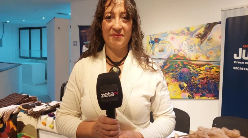 ¡CON EL HILO EN LA MANO Y LA PUSHKA LISTA!: PURMAMARCA SE ABANICA A PURO PUNTADA Y LANA ANDINA