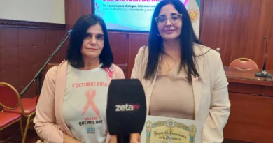 LAS DOCTORAS GRACIELA BERLINGIERI Y NOELIA BOUWID ENCABEZARON UNA JORNADA SOBRE SALUD MAMARIA EN LA LEGISLATURA LAS DOCTORAS GRACIELA BERLINGIERI Y NOELIA BOUWID ENCABEZARON UNA JORNADA SOBRE SALUD MAMARIA EN LA LEGISLATURA