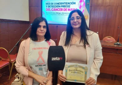LAS DOCTORAS GRACIELA BERLINGIERI Y NOELIA BOUWID ENCABEZARON UNA JORNADA SOBRE SALUD MAMARIA EN LA LEGISLATURA LAS DOCTORAS GRACIELA BERLINGIERI Y NOELIA BOUWID ENCABEZARON UNA JORNADA SOBRE SALUD MAMARIA EN LA LEGISLATURA