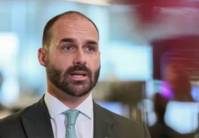 BRASIL: ORDENAN DETENER A EDUARDO BOLSONARO, HERMANO DE FLÁVIO, Y CANCELAN SUS PASAPORTES